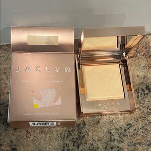 Jaclyn Cosmetics Highlighter in Sparks NIB